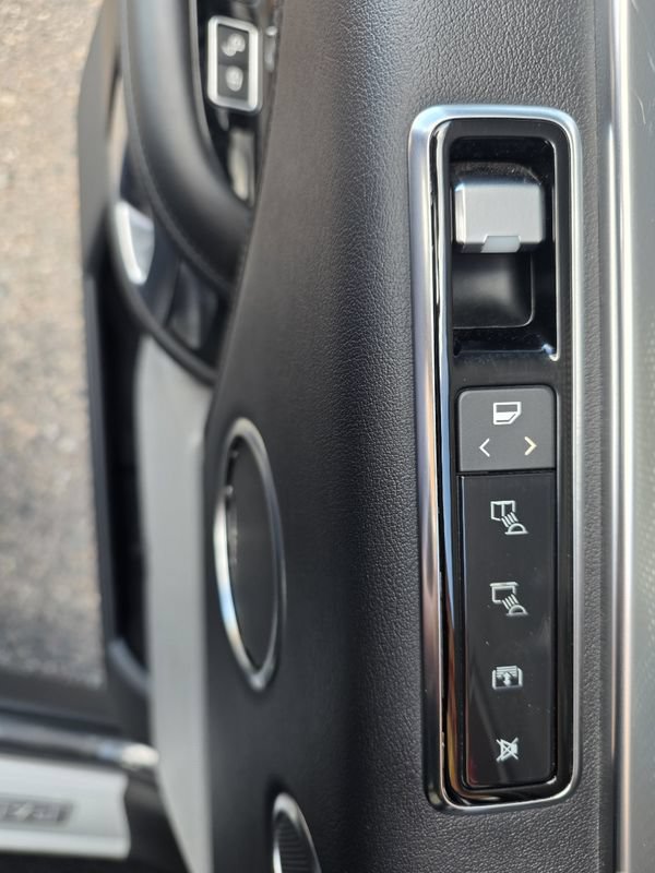 Used 2018 Land Rover Range Rover Long Wheelbase Supercharged AWD/4WD image 26