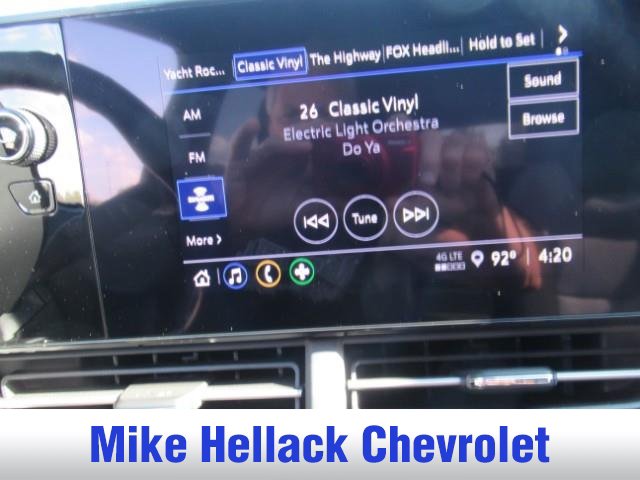 Used 2026 Chevrolet Trax RS FWD image 9
