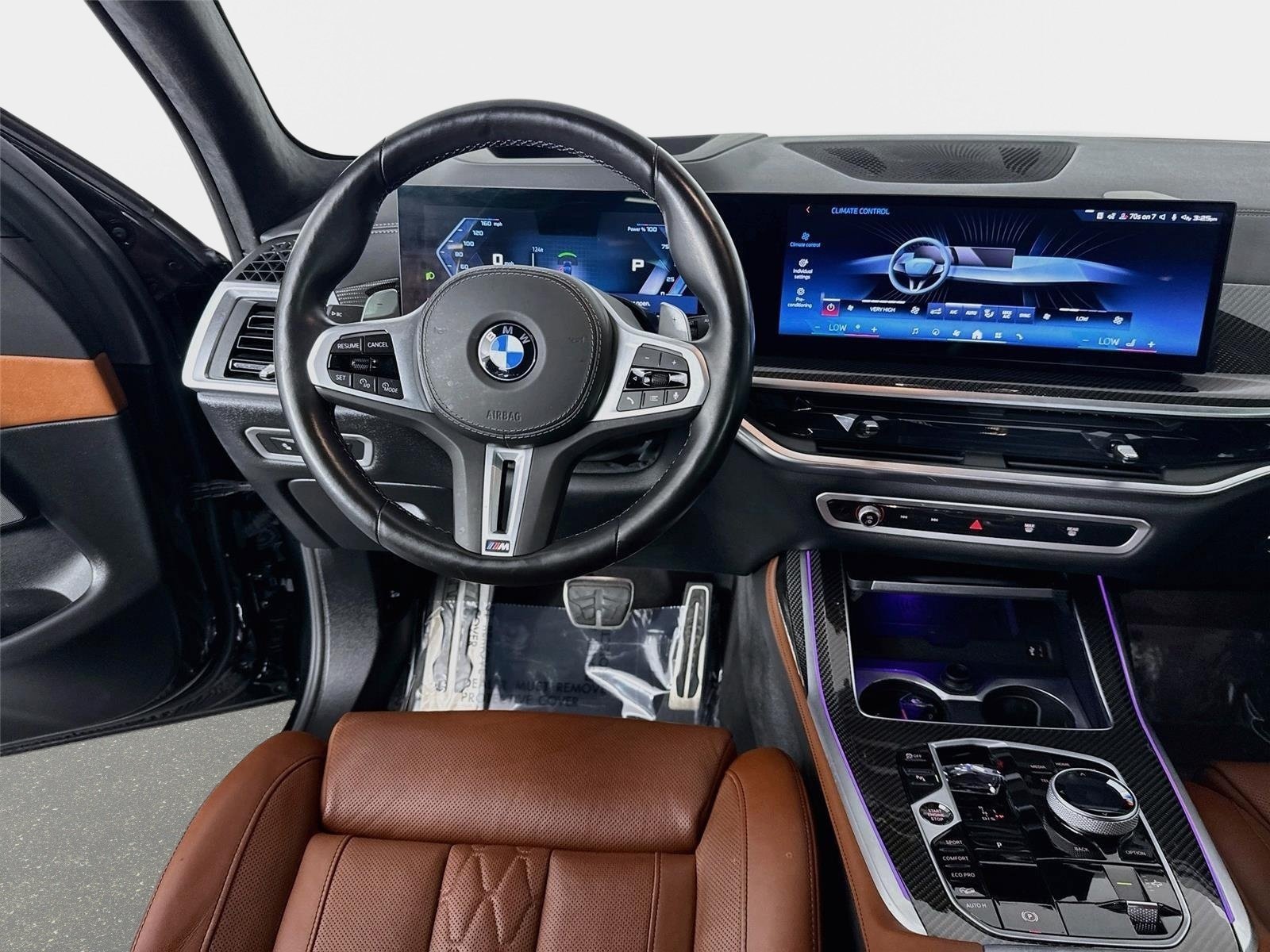 Used 2025 BMW X7 M60i AWD/4WD image 25