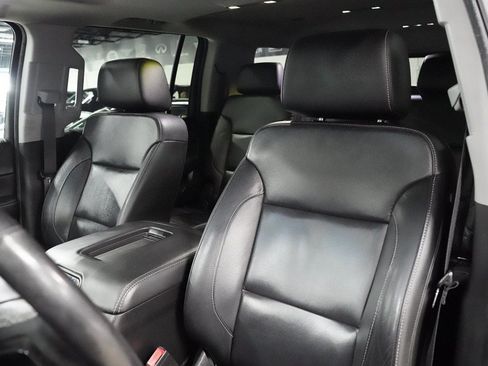 Used 2020 Chevrolet Suburban LT AWD/4WD image 11