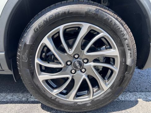 Used 2020 Lincoln Corsair AWD w/ Equipment Group 101A image 21