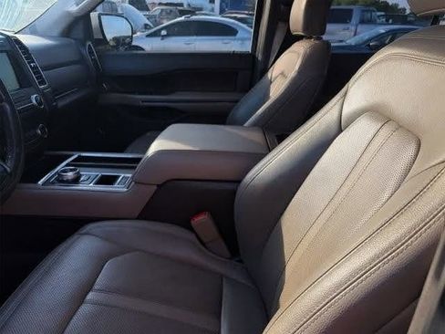 Used 2020 Ford Expedition Limited RWD image 4