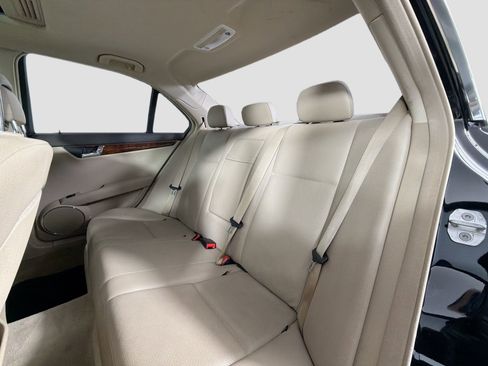 Used 2010 Mercedes-Benz C 300 Sedan image 22