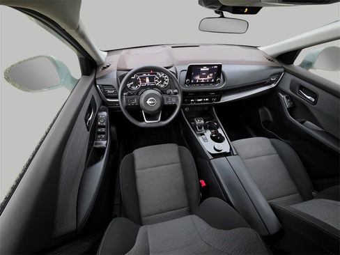 Used 2023 Nissan Rogue SV image 14