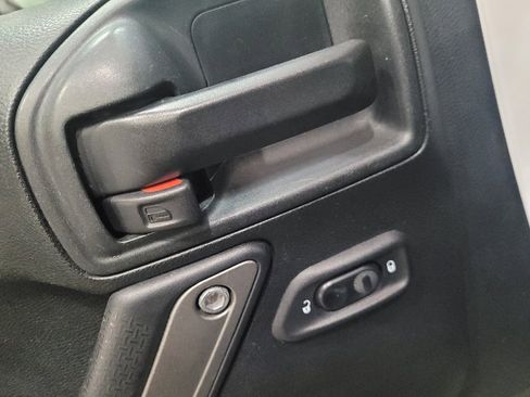 Used 2018 Jeep Wrangler Unlimited Sport S AWD/4WD image 27
