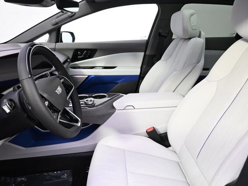 New 2026 Cadillac Optiq Luxury 2 w/ LPO, Floor Liner Package AWD/4WD image 13