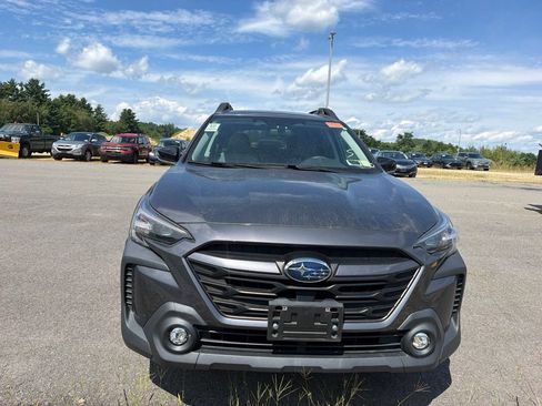 Used 2023 Subaru Outback Premium AWD/4WD image 6