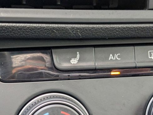 Used 2024 Volkswagen Jetta Sport image 22