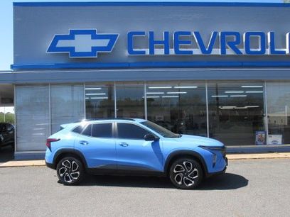 Used 2024 Chevrolet Trax RS w/ Sunroof Package