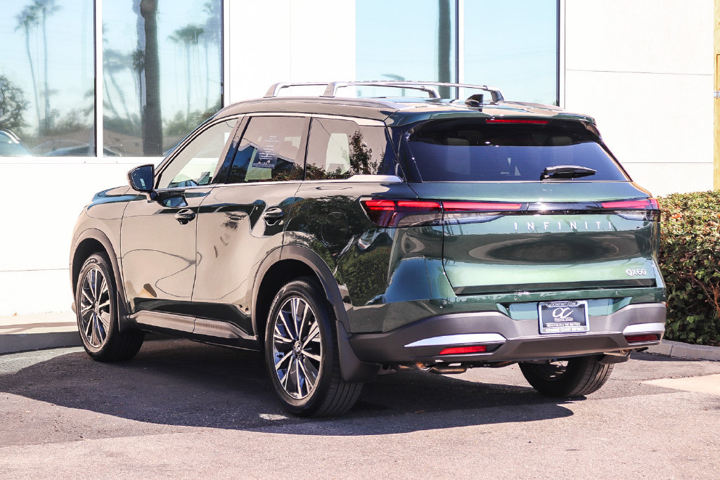 Certified 2027 INFINITI QX60 Luxe w/ Family Package FWD image 6