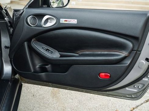 Used 2009 Nissan 370Z Coupe image 69