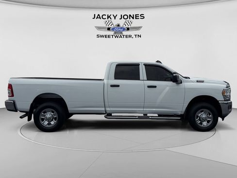 Used 2024 RAM 3500 Tradesman w/ Chrome Appearance Group AWD/4WD image 6