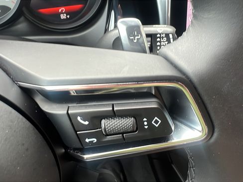 Certified 2025 Porsche Macan S AWD/4WD image 34