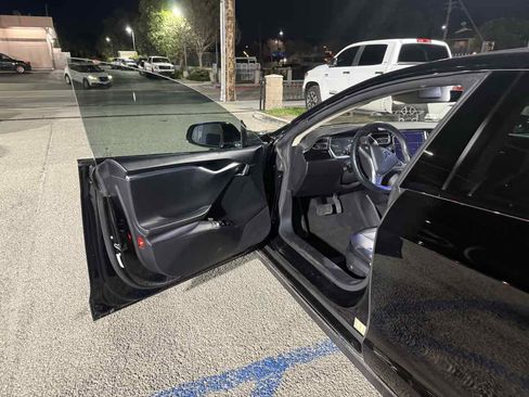 Used 2013 Tesla Model S image 3