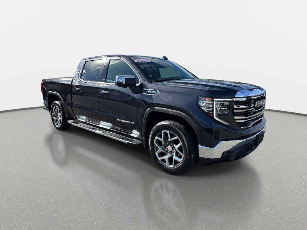 Used 2023 GMC Sierra 1500 SLT w/ SLT Premium Package AWD/4WD image 2