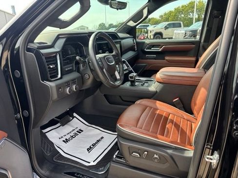 Certified 2025 GMC Sierra 1500 Denali Ultimate AWD/4WD image 10