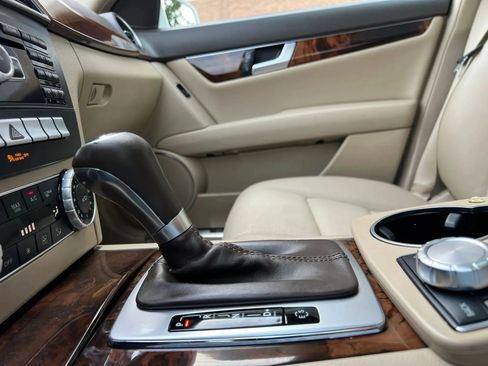 Used 2014 Mercedes-Benz C 250 Sedan image 27