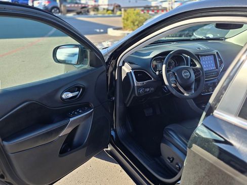 Used 2022 Jeep Cherokee Latitude Lux image 35