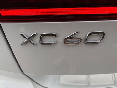 New 2026 Volvo XC60 T8 Ultra w/ Protection Package Premier AWD/4WD image 8