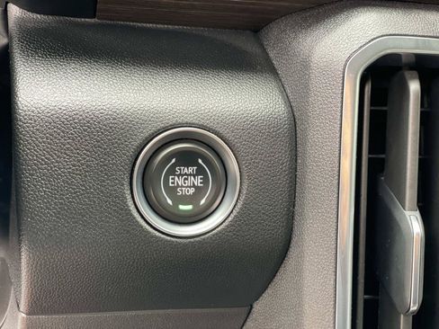 Used 2026 GMC Acadia Denali w/ Super Cruise Package FWD image 18