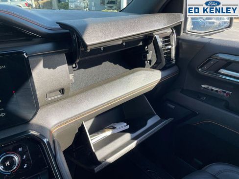 Used 2025 GMC Sierra 1500 AT4 w/ AT4 Premium Package image 16