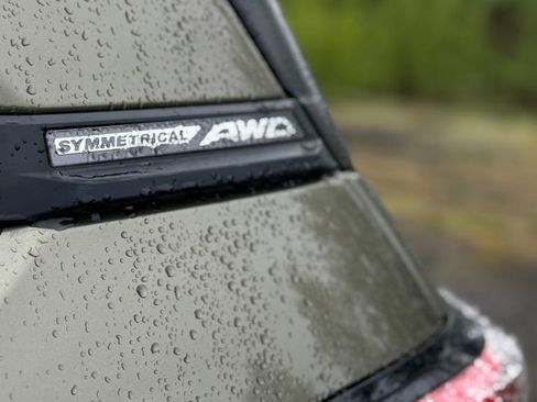 Certified 2025 Subaru Forester Limited image 34