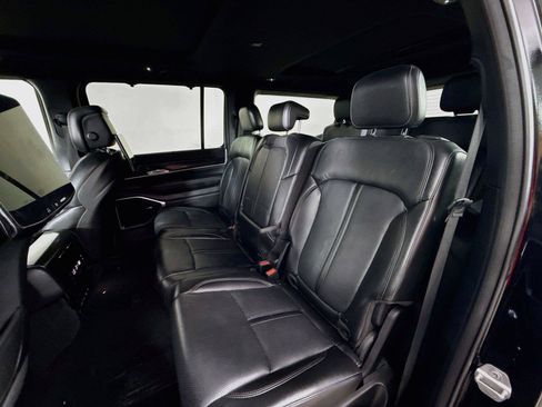 Used 2022 Jeep Wagoneer Series I w/ Convenience Group I RWD image 16