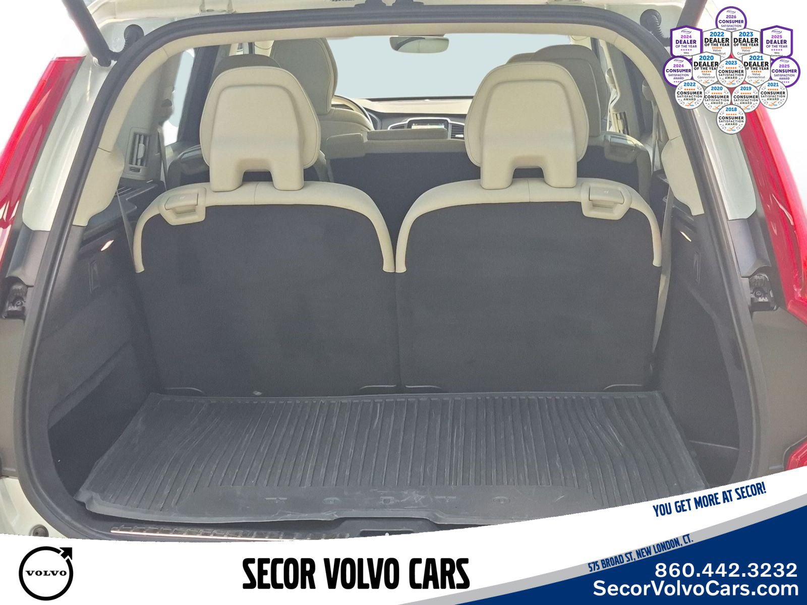 Used 2023 Volvo XC90 B6 Core w/ Protection Package Premier AWD/4WD image 7