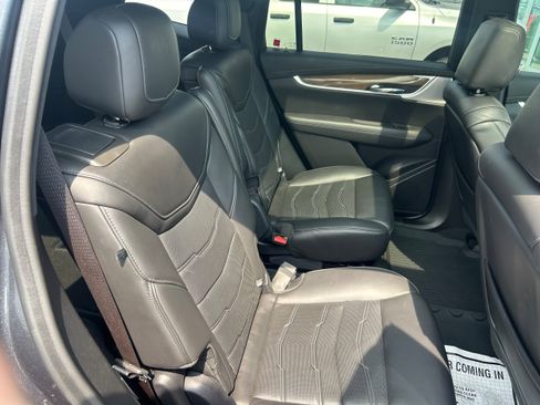 Used 2021 Cadillac XT6 Premium Luxury w/ Platinum Package AWD/4WD image 13