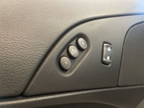 Used 2006 Chevrolet Corvette Convertible w/ Preferred Equipment Group image 17