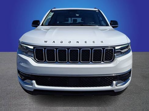 Used 2024 Jeep Wagoneer 4WD w/ Premium Group I image 2