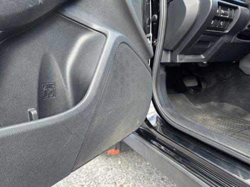 Used 2018 Subaru Crosstrek 2.0i Premium image 18