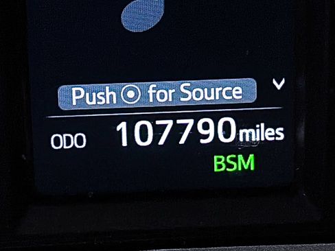 Used 2017 Toyota RAV4 XLE AWD/4WD image 28