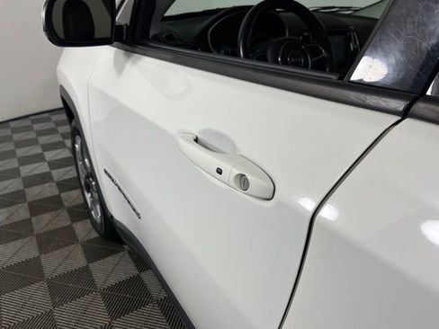 Used 2020 Jeep Compass Limited image 13