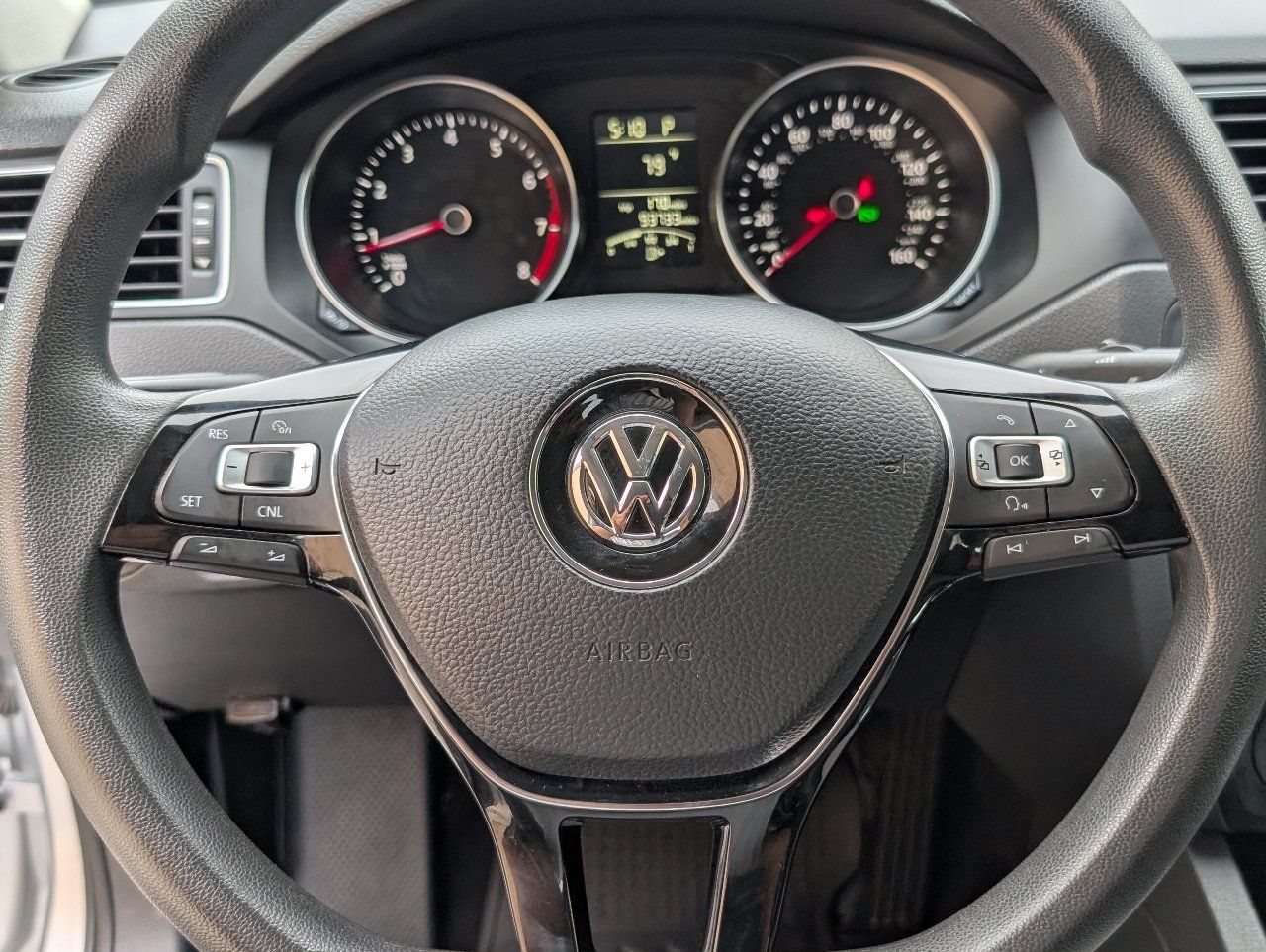 Used 2015 Volkswagen Jetta SE FWD image 18