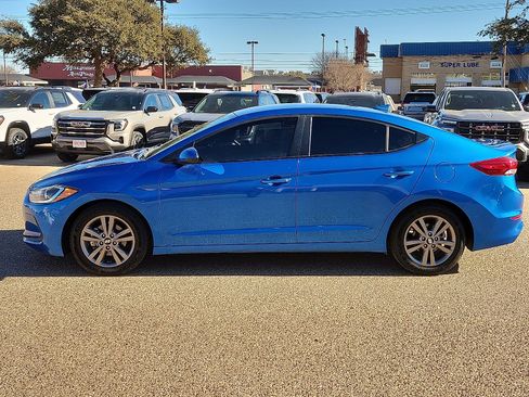 Used 2018 Hyundai Elantra SEL image 2