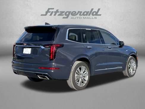 Certified 2025 Cadillac XT6 Premium Luxury image 7