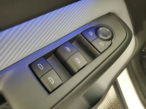 New 2027 Chevrolet Bolt RS w/ Super Cruise Package FWD image 26