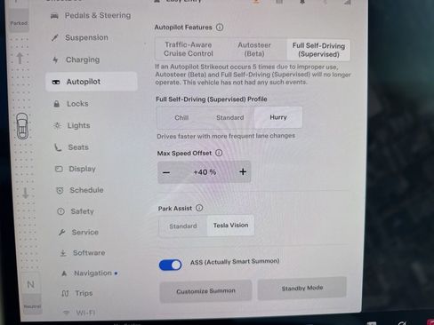 Used 2022 Tesla Model X image 43