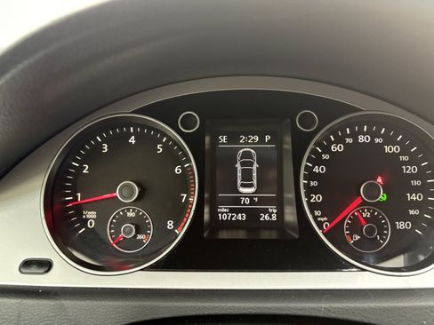 Used 2011 Volkswagen CC Sport FWD image 31