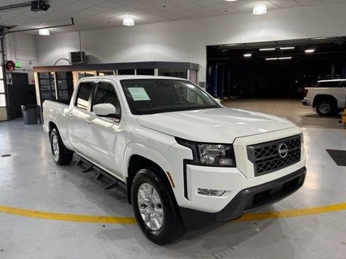 Used 2024 Nissan Frontier SV w/ Technology Package AWD/4WD image 4