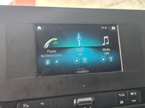 Used 2020 Mercedes-Benz Sprinter 2500 image 14