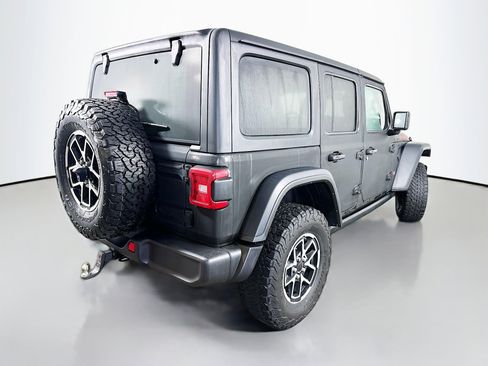 Used 2024 Jeep Wrangler Rubicon image 7
