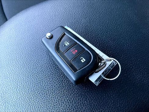 Used 2025 Toyota RAV4 LE image 20