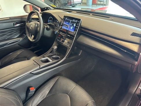 Certified 2022 Toyota Avalon Limited w/ Advanced Safety Package FWD image 17