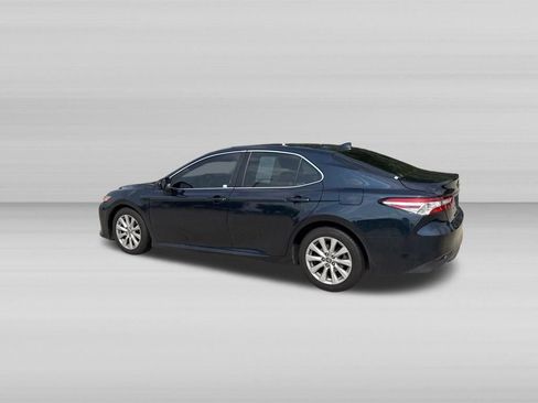 Used 2020 Toyota Camry LE FWD image 9