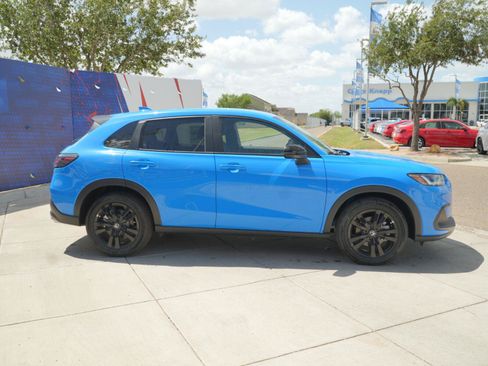 New 2027 Honda HR-V Sport image 4
