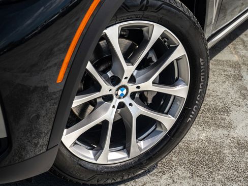 Used 2019 BMW X5 xDrive40i w/ Premium Package 2 AWD/4WD image 11