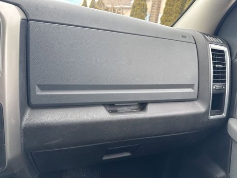 Used 2019 RAM 1500 Classic SLT image 28