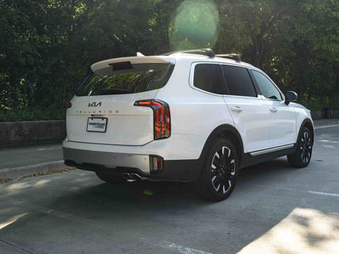 Used 2024 Kia Telluride SX FWD image 9